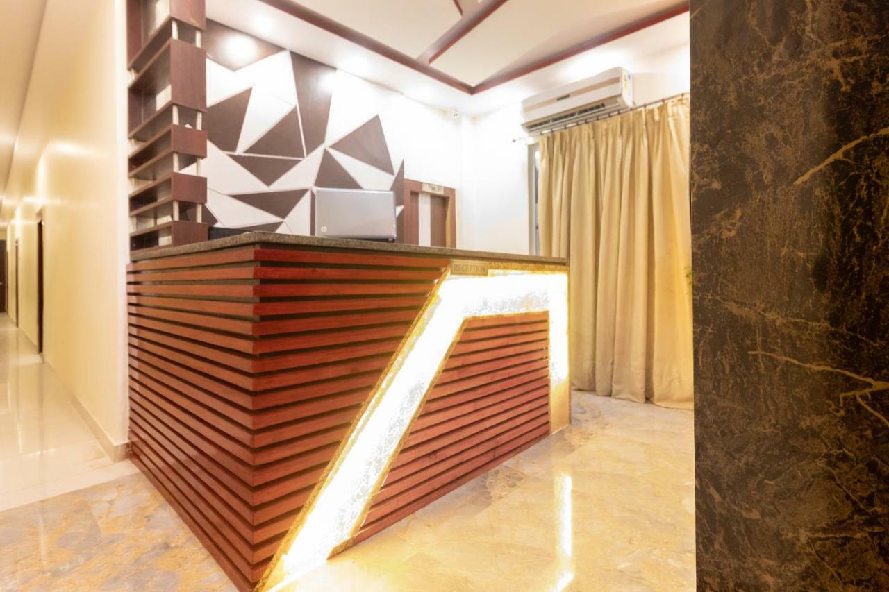 Oyo 48380 Hotel Satkar - Varanasi — Photos 1
